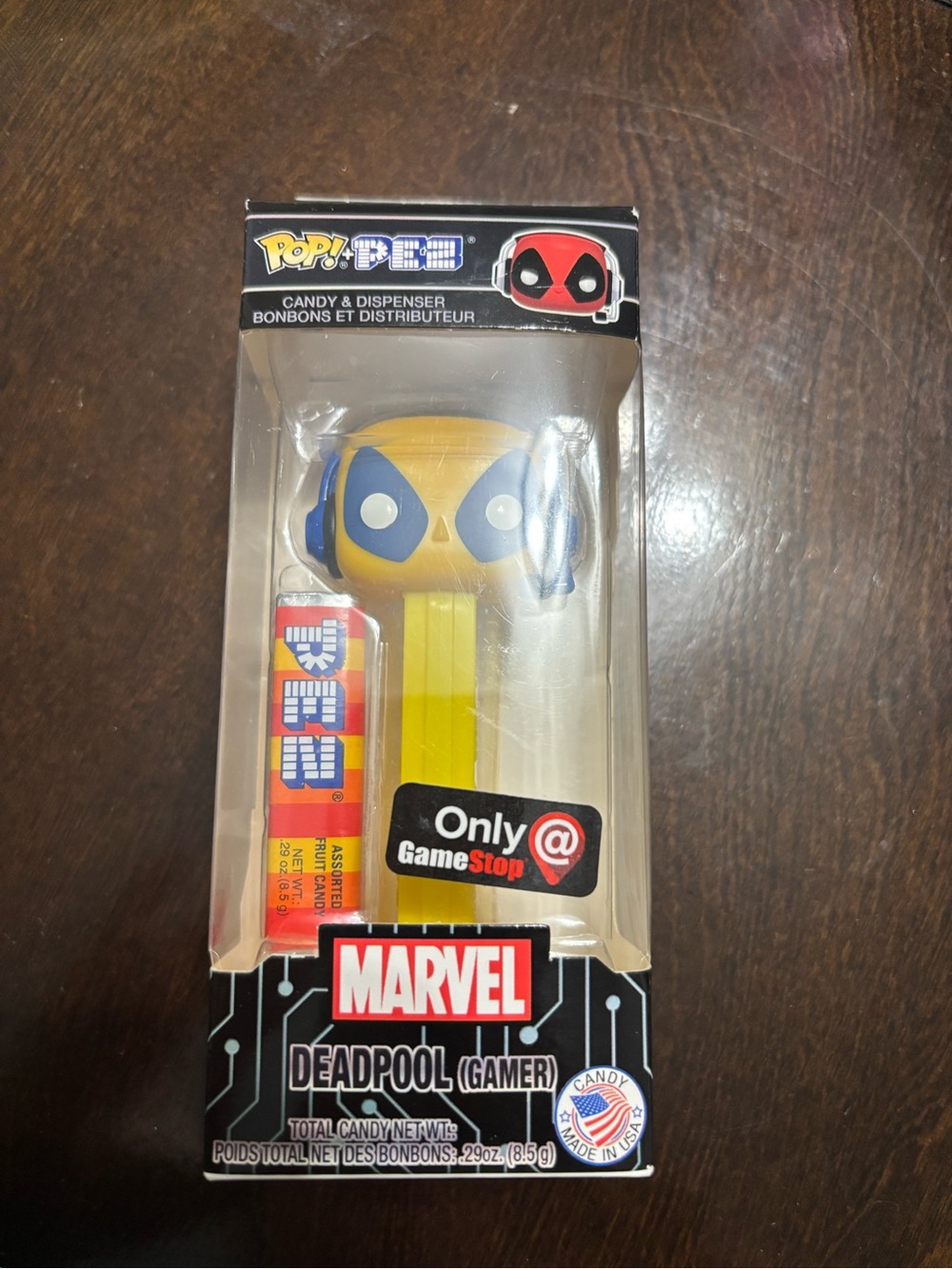 Marvel Deadpool Gamer PEZ Dispenser in Yellow and Blue